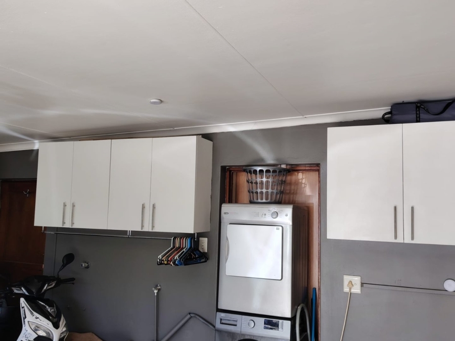 3 Bedroom Property for Sale in Rooi Rivier Rif Western Cape